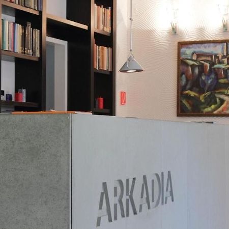 Hotel Arkadia Pécs Esterno foto