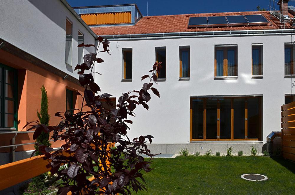 Hotel Arkadia Pécs Esterno foto