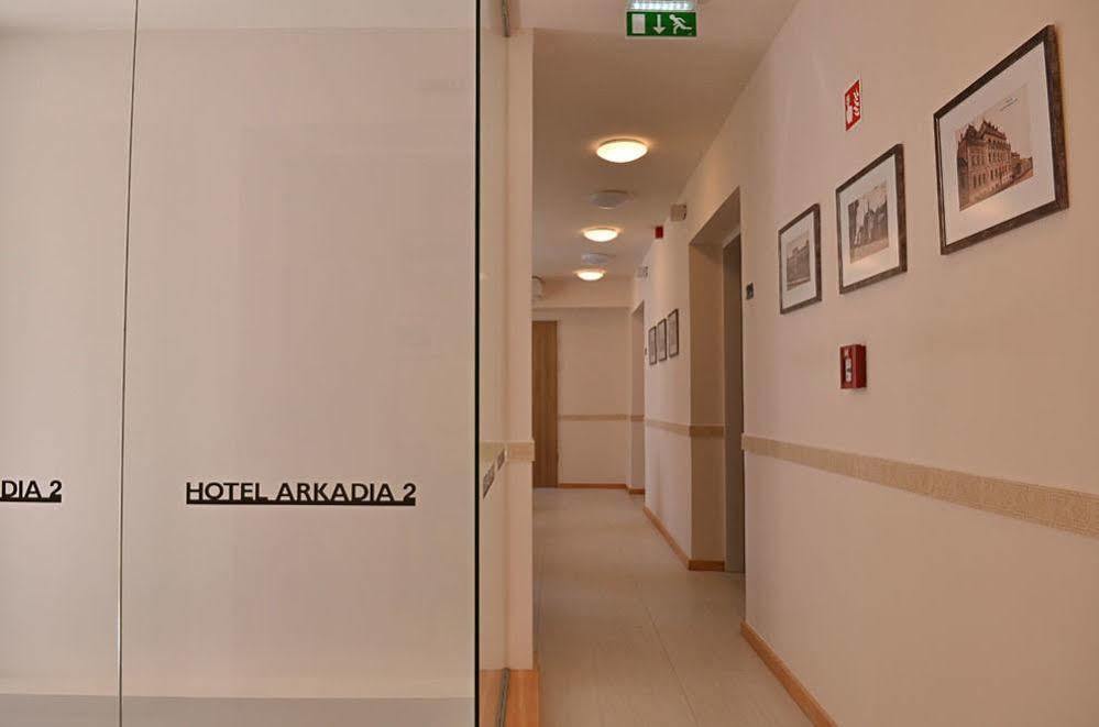 Hotel Arkadia Pécs Esterno foto