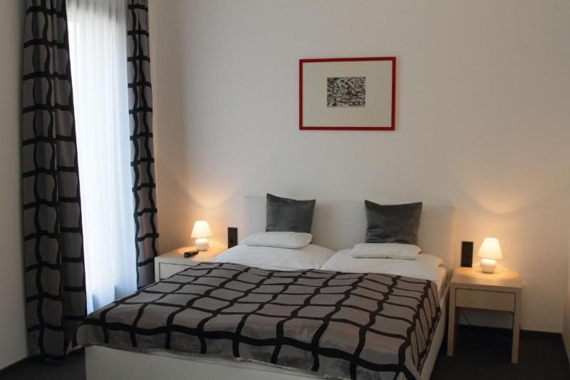 Hotel Arkadia Pécs Esterno foto